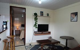 Hospedagem Doce Lar - Casa Girassol